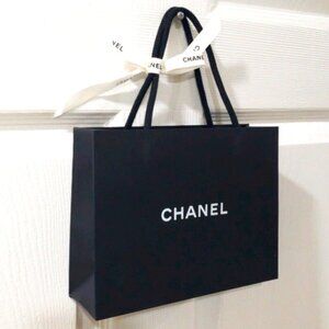 Chanel Luxury shopping Paper Gift Bag - Black & White Ribbon Size 8.5x6.5x2.5-in